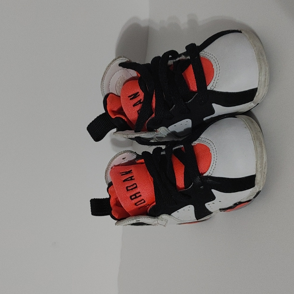 Toodler Jordan 7s Size 4c